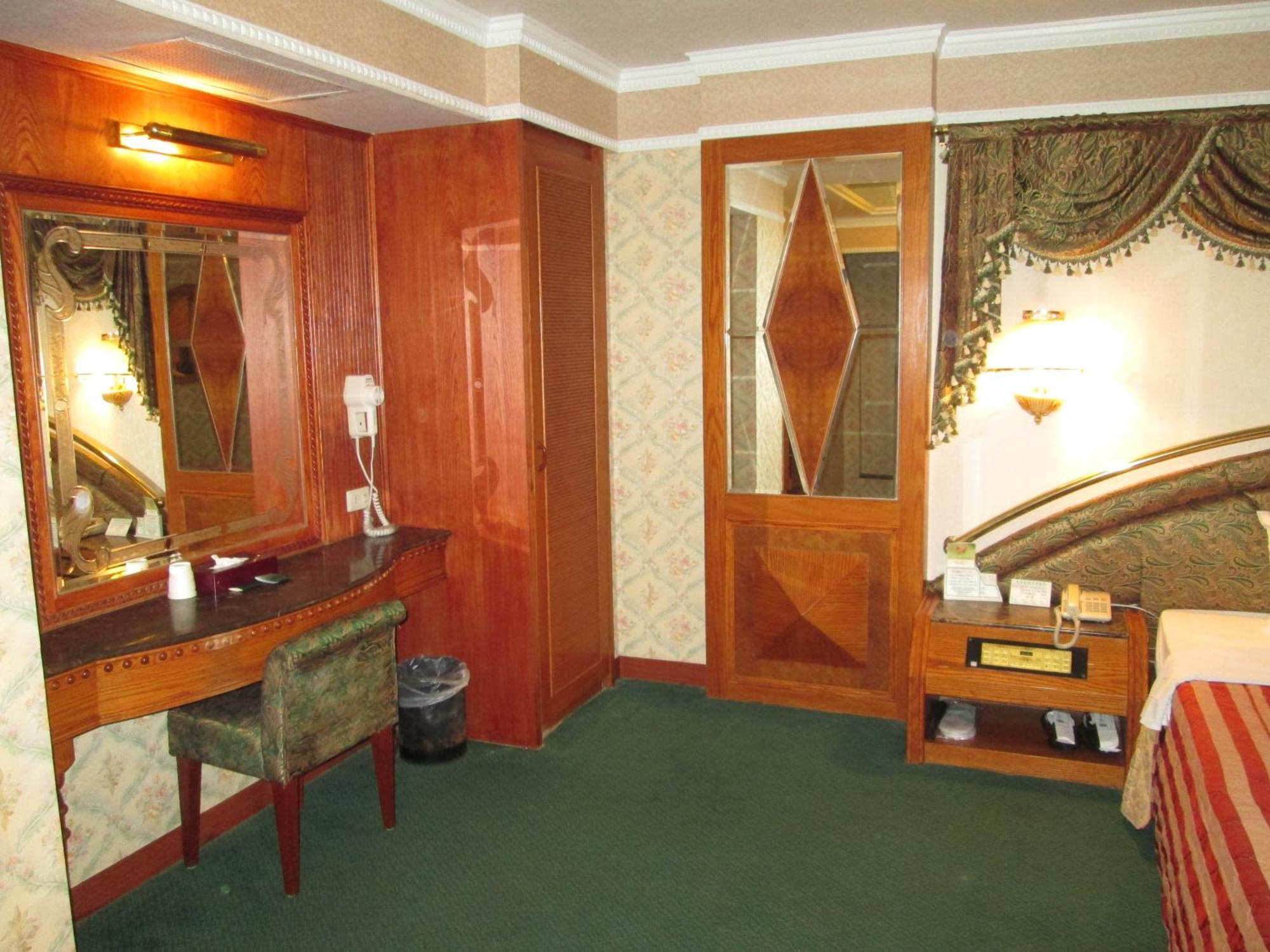 Huangjia Motel Tainan Buitenkant foto