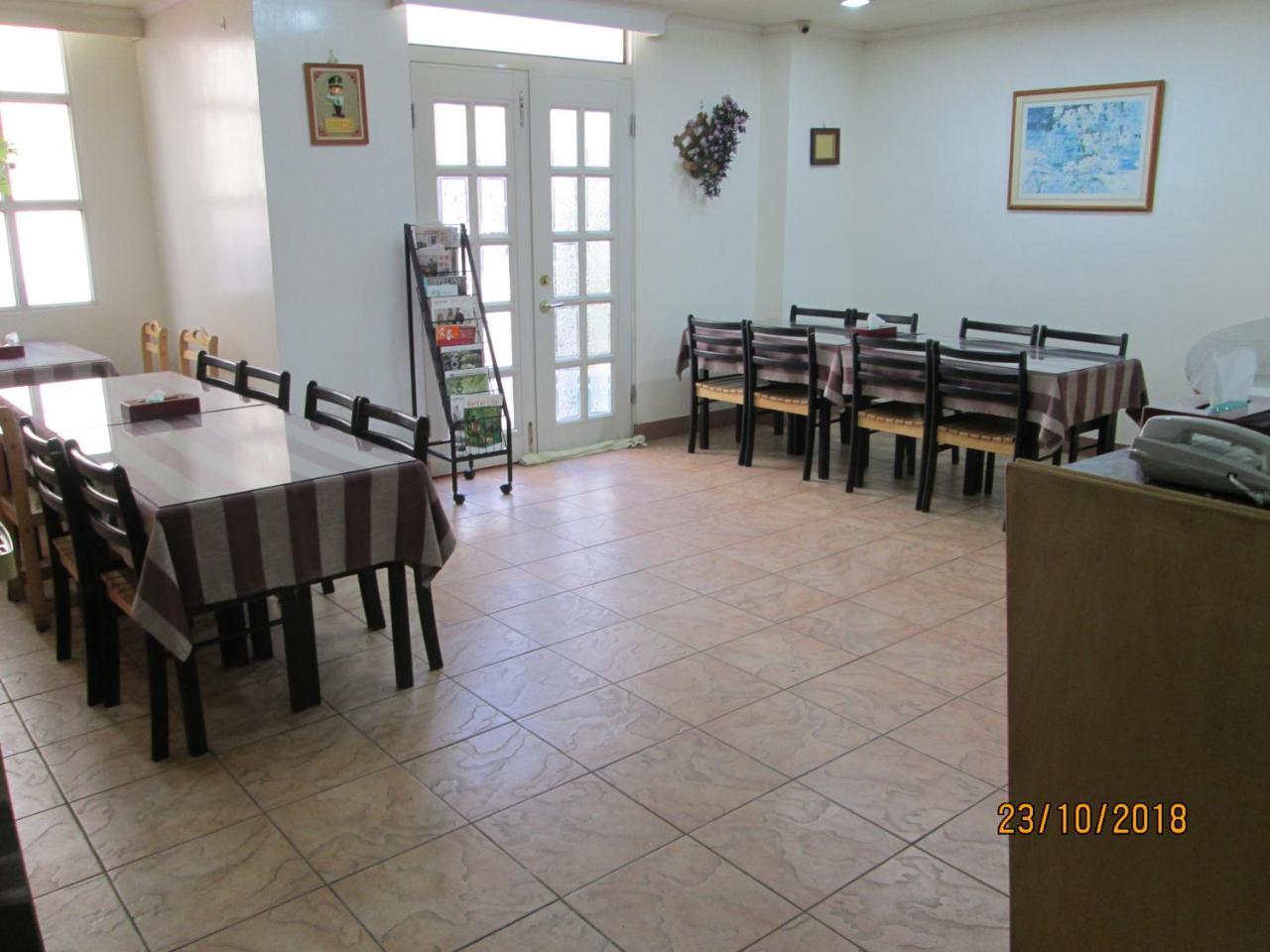 Huangjia Motel Tainan Buitenkant foto